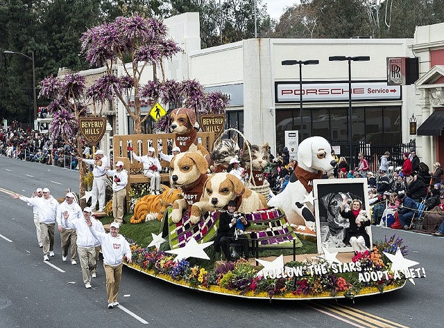 picture of float in annual Rose Bowl parade